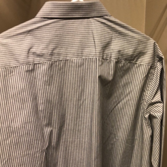 Kenneth Cole Gray and White Button Up - Picture 5 of 6